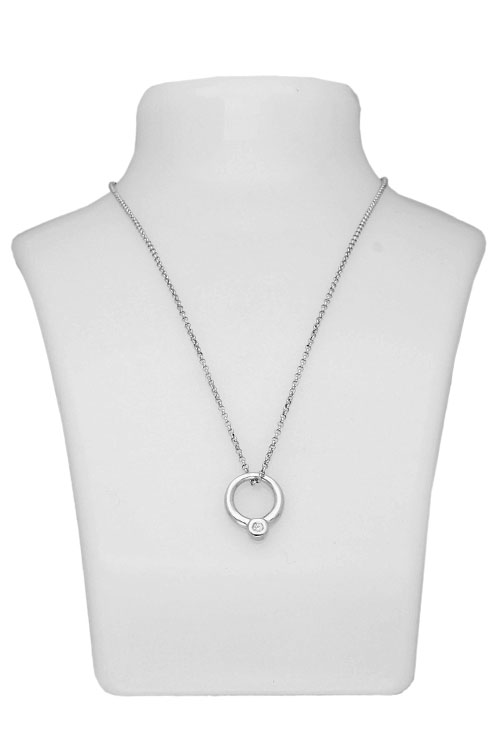 Gargantilla plata con diamante Cerceaux gargantilla plata y diamante colgante cerceaux de la colección Lumière marca mont petit diamand foto en expositor