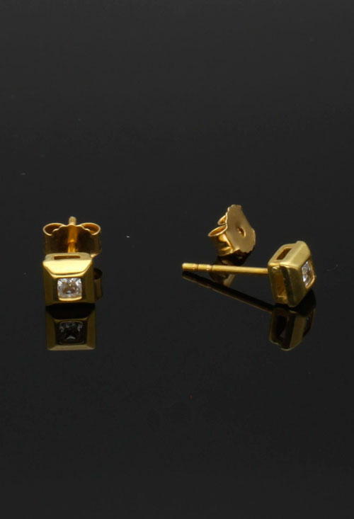 Pendientes oro 18k y circonita chatón cuadrado pendientes unisex oro 18k con circonita cuadrada foto fisisca