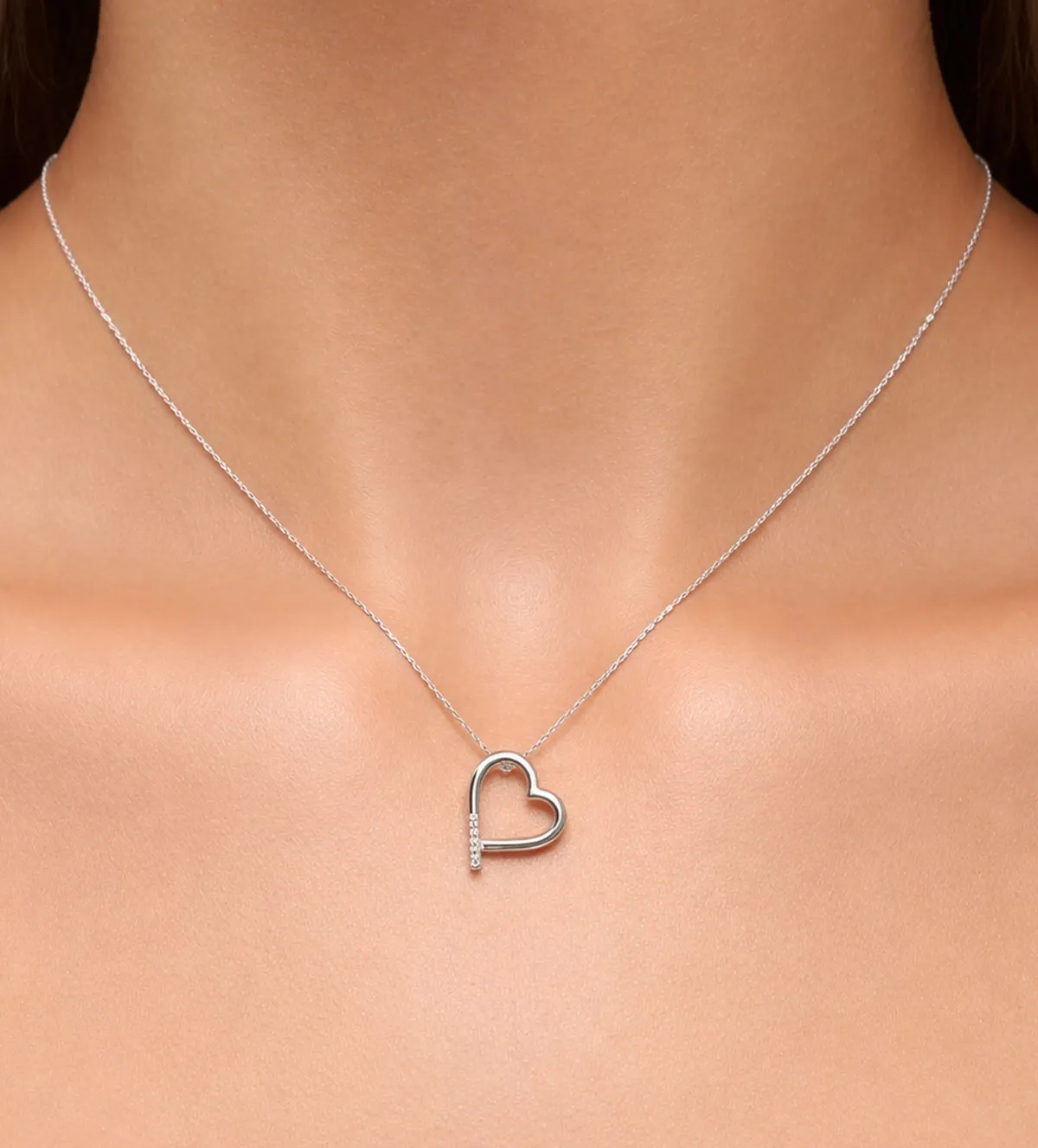 gargantilla de oro blanco 18k motivo corazon con brillantes 314_B4146-0015_10