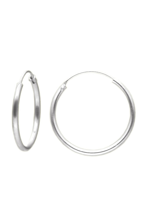 Pendientes de aro plata ley 037_ARO1.5-18 pendientes de aro plata de ley de 18 mm de diámetro con cierre de púa, fotogragia para web el rubi joyeros toma principal