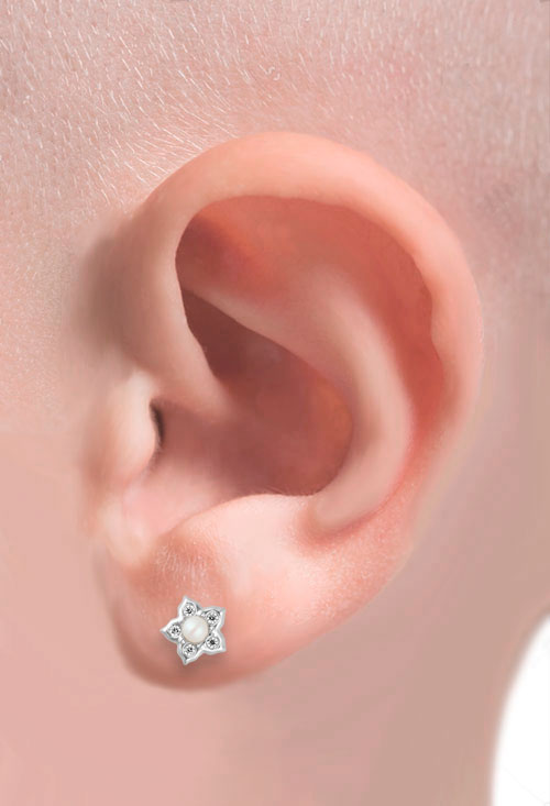 Pendientes bebé flor oro blanco 18k perla y circonitas 234_2830-B pendientes niña o bebe oro blanco 18k perla y circon foto modelo para web el rubi joyeros oferta especial