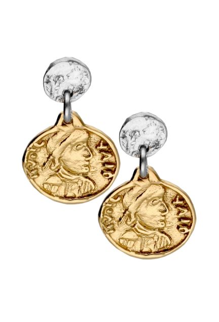 pendientes de plata bicolor marca altana pendientes largos con moneda antigua foto frontal