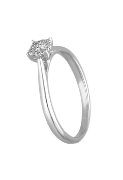 anillo compromiso solitario 13 diamantes engastados aparentando ser solo uno de gran tamaño fotografia lateral para la joyeria online el rubi joyeros