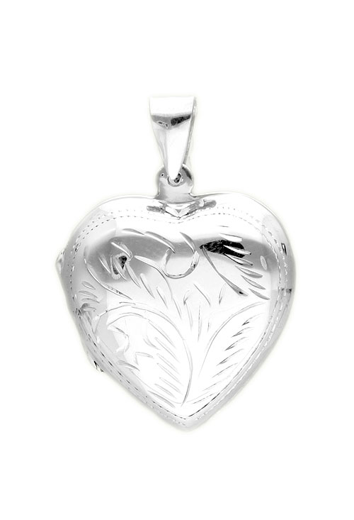 Colgante de plata guardapelos forma de corazón. colgante guardapelos forma corazon fotografia frontal para la web de joyeria rubi