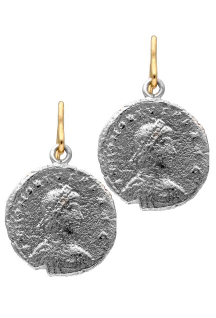 foto de pendientes plata de ley con preproducción de moneda antigua para web el rubi joyeros toma parrilla web