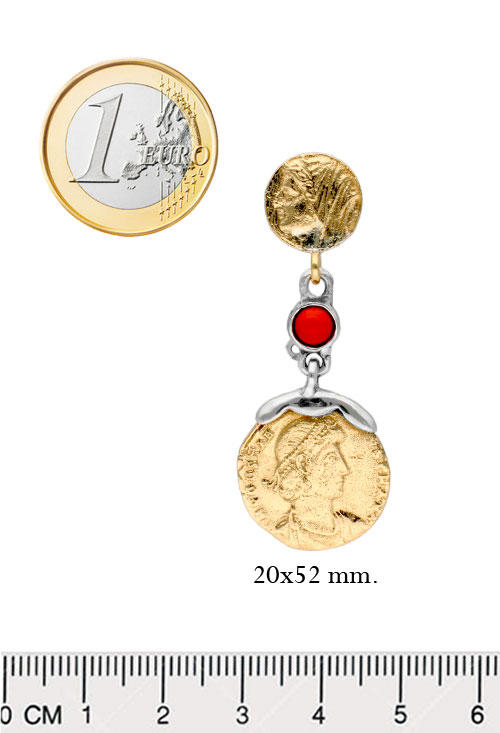 Pendientes plata y bronce largos con monedas y coral 251_11I0365 pendientes largos plata y bronce con coral fotografia para web el rubi joyeros toma comparada con un euro