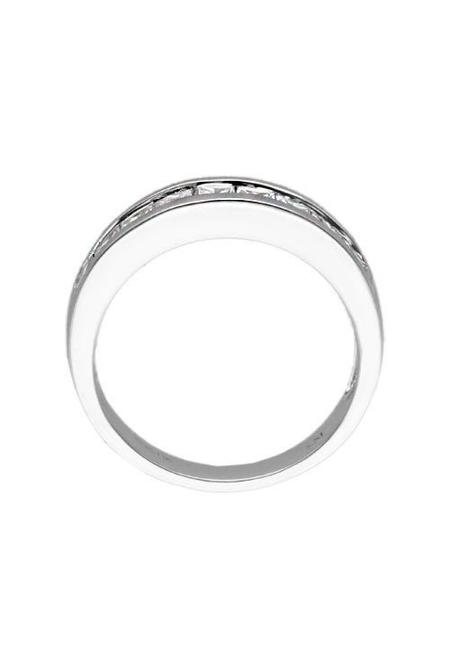 anillo compromiso oro blanco 18 kilates con diamantes talla princesa 9 piedras que pesan 1 kilate color H y pureza SI foto cenital para web