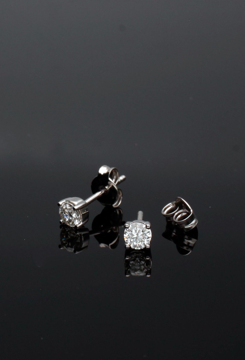 pendientes oro blanco 18 kilates y diamantes para hombre y para mujer fotografia sin recortar para web el rubi joyeros