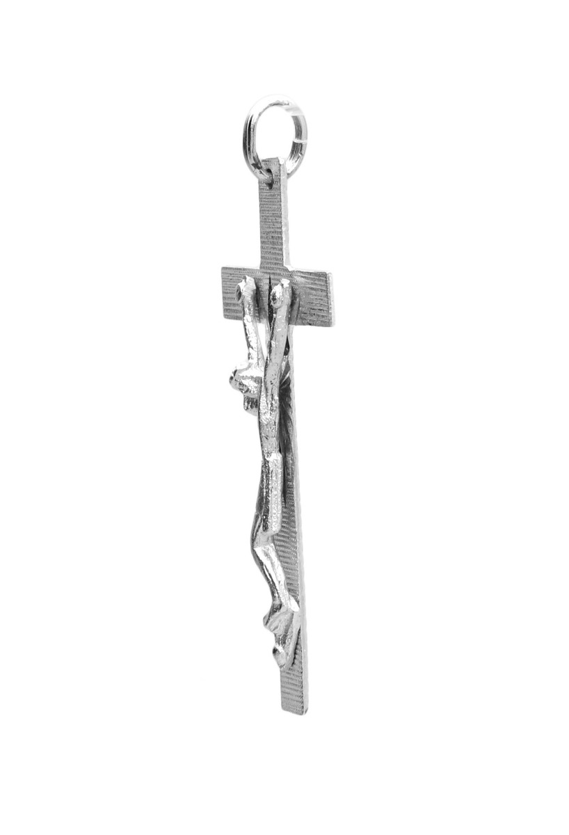 cruz de plata con Cristo foto oblicua