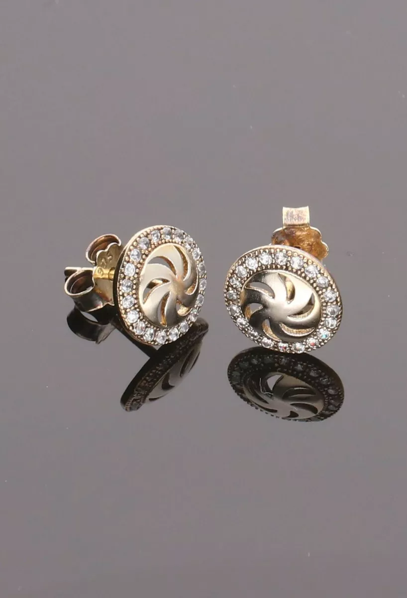 Pendientes plata chapada envejecida escudo etrusco pendientes plata chapada envejecida modelo tribal con bisel de circonitas foto sin recortes