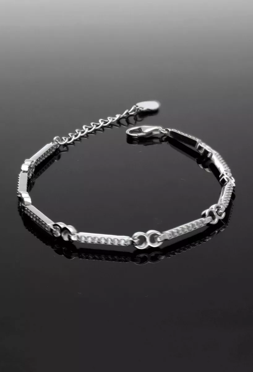Pulsera en plata con entrepiezas carriles de circonitas 240_PR-5-74 Pulsera de plata con entrepiezas carriles de circonitas 240_PR-5-74 fondo negro