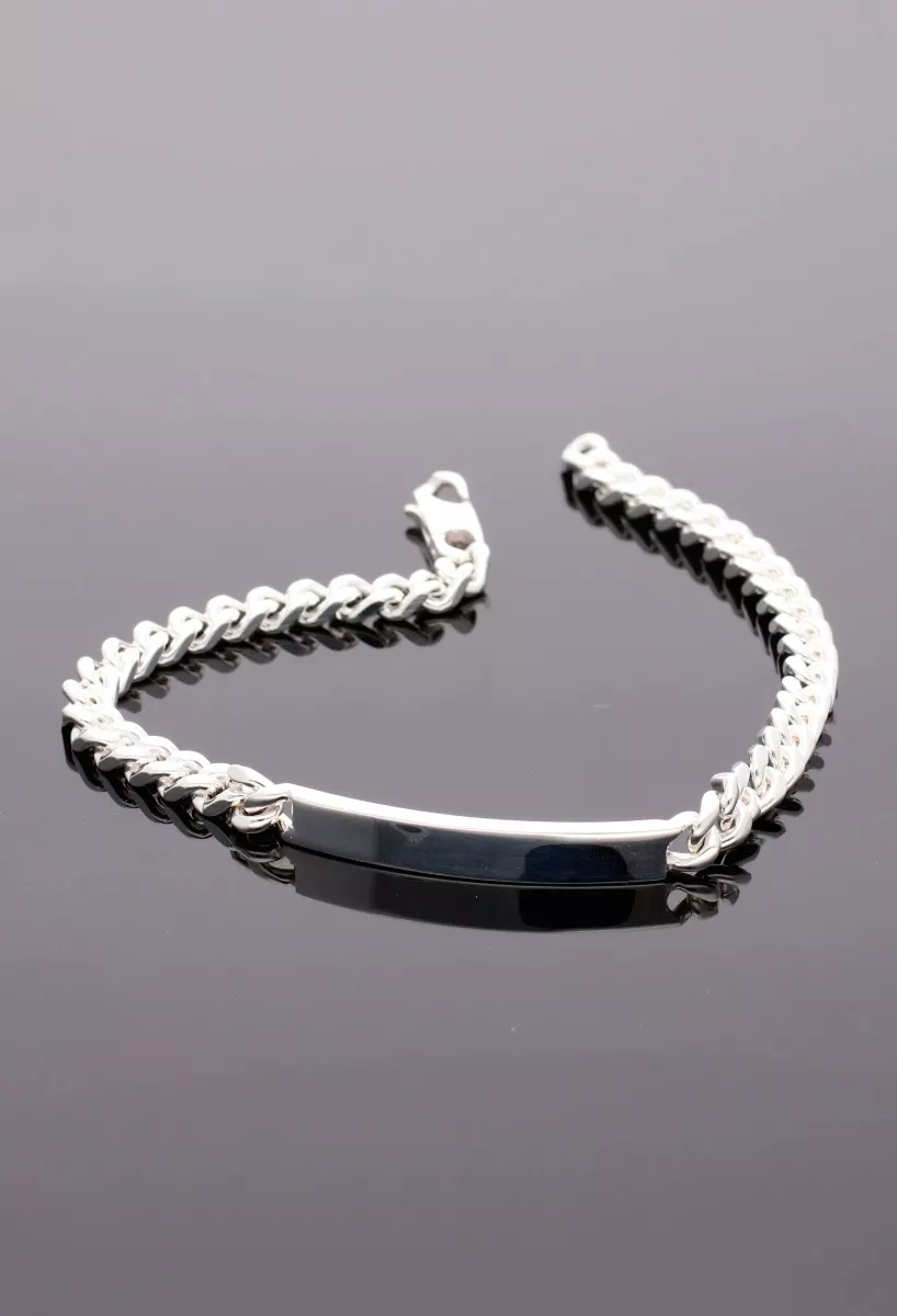 Pulsera plata de ley con chapa 127_AG-BNL(4)150CH pulsera plata con chapa para grabar foto para web el rubi joyeros toma fondo negro