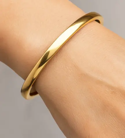 pulsera-de-oro-318_121375-1 toma modelo