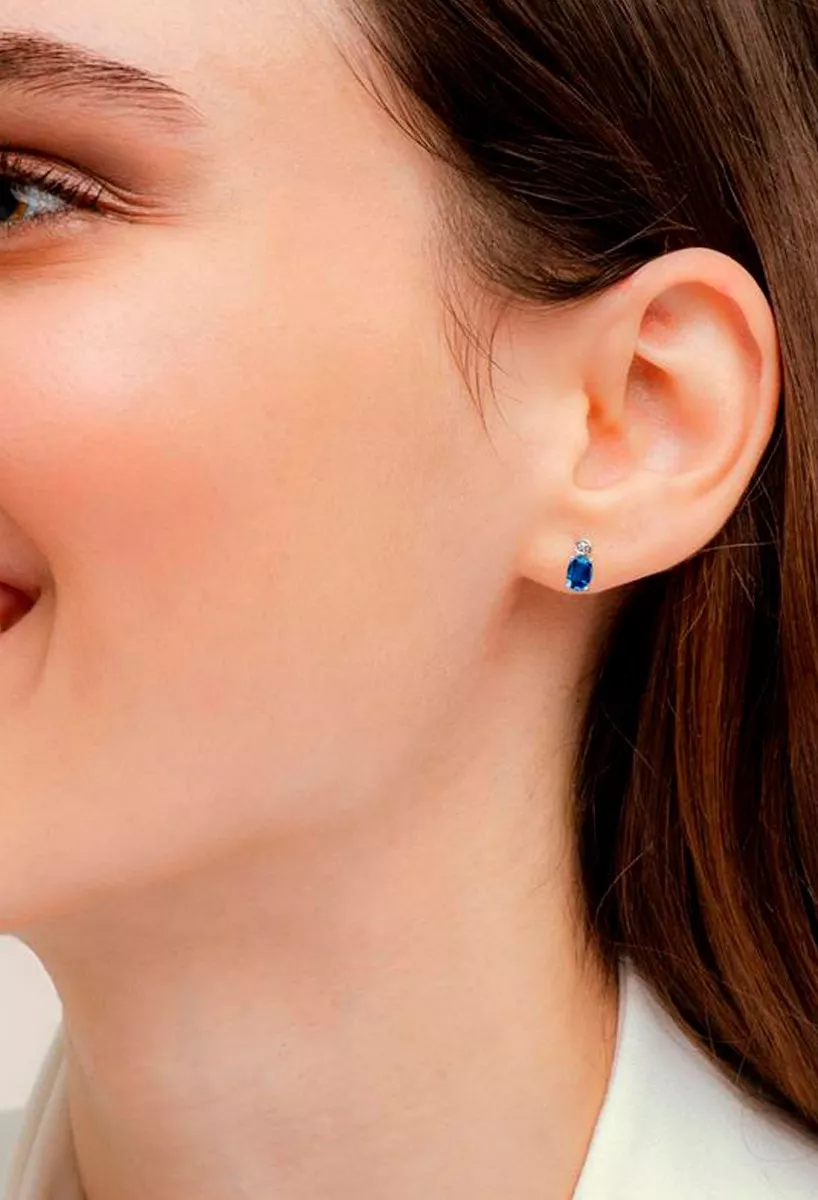 Pendientes plata zafiros finos y diamantes Pendientes plata zafiros finos y diamantes puesto