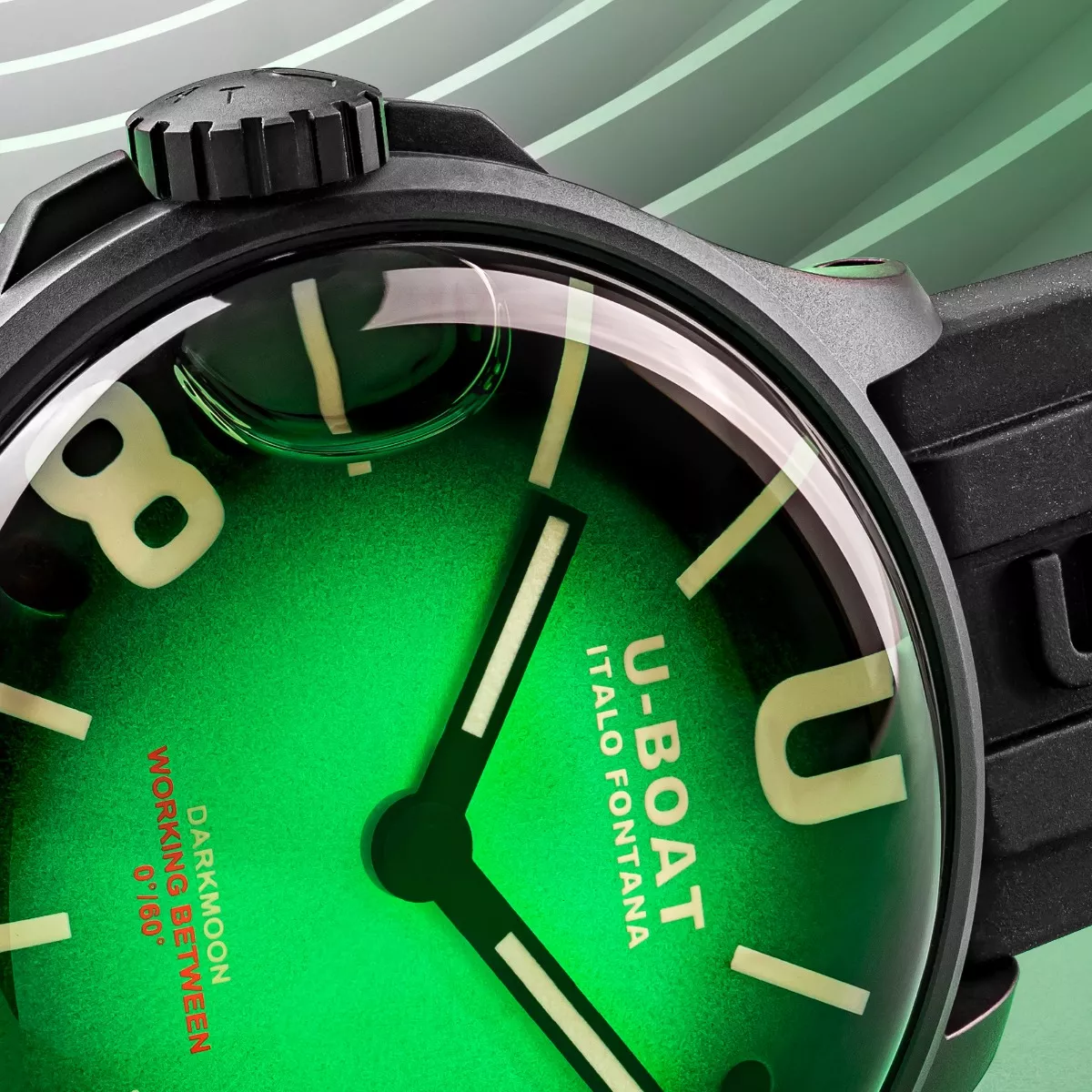 Reloj U-Boat DarkMoon verde con caja en acero pavonado y correa de caucho 9503 Reloj U-Boat DarkMoon verde con caja en acero pavonado y correa de caucho 9503 foto detalle