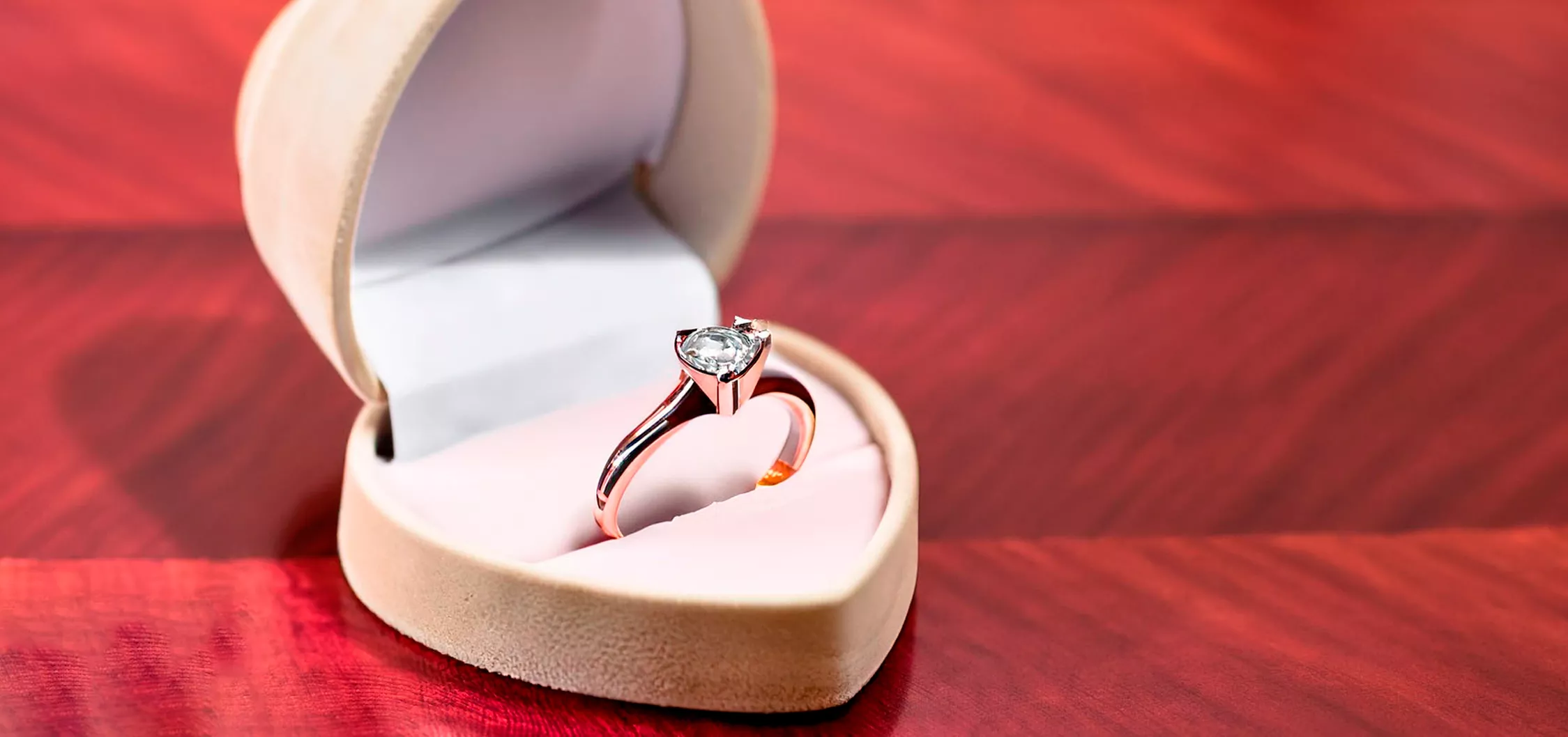 como debe ser el anillo de compromiso 1 1