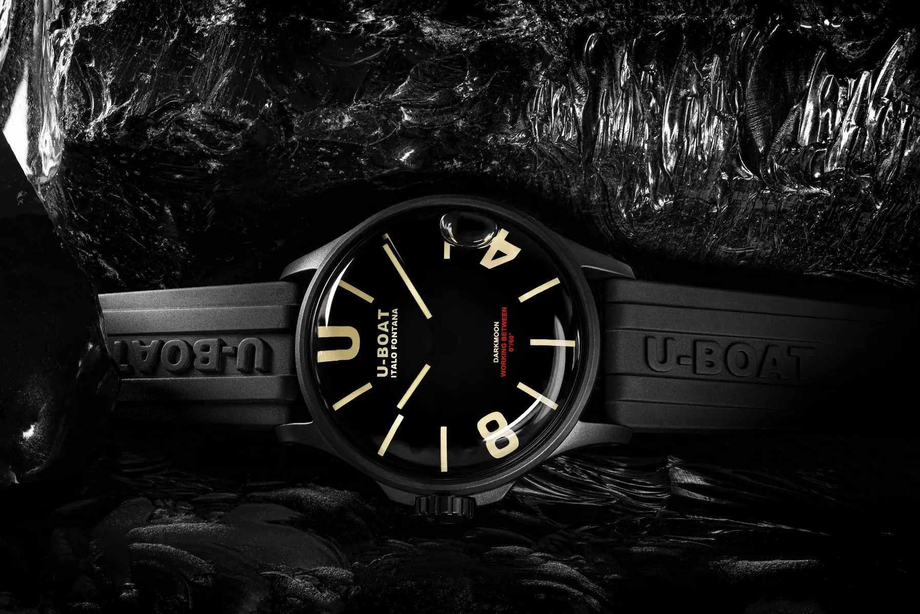 Reloj U-Boat Darkmoon con caja de acero DLC negro y correa de caucho 9019 fot 2