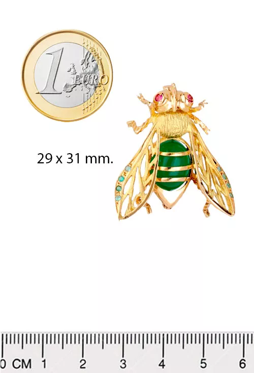Broche de oro 18k para solapa multipiedra abeja broche de oro para solapa representando una abeja fotografia con medida comparada para parrilla web