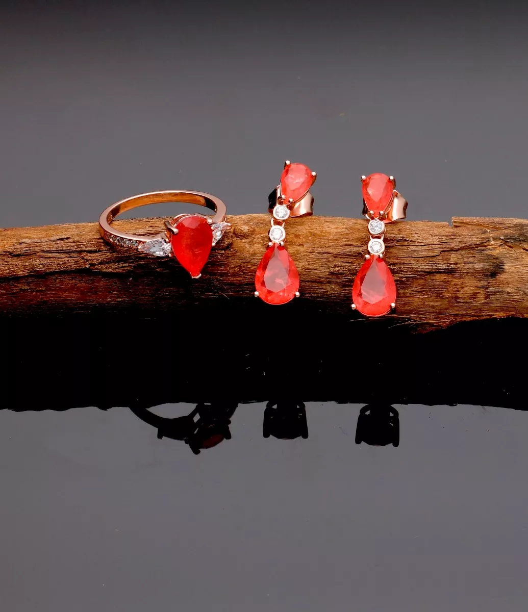 Anillo de plata chapada con cuarzo rosa y circonitas 252_BR13688-ROJ-RS-16 Anillo de plata chapada con cuarzo rosa y circonitas 252_BR13688-ROJ-RS-16 conjuntado