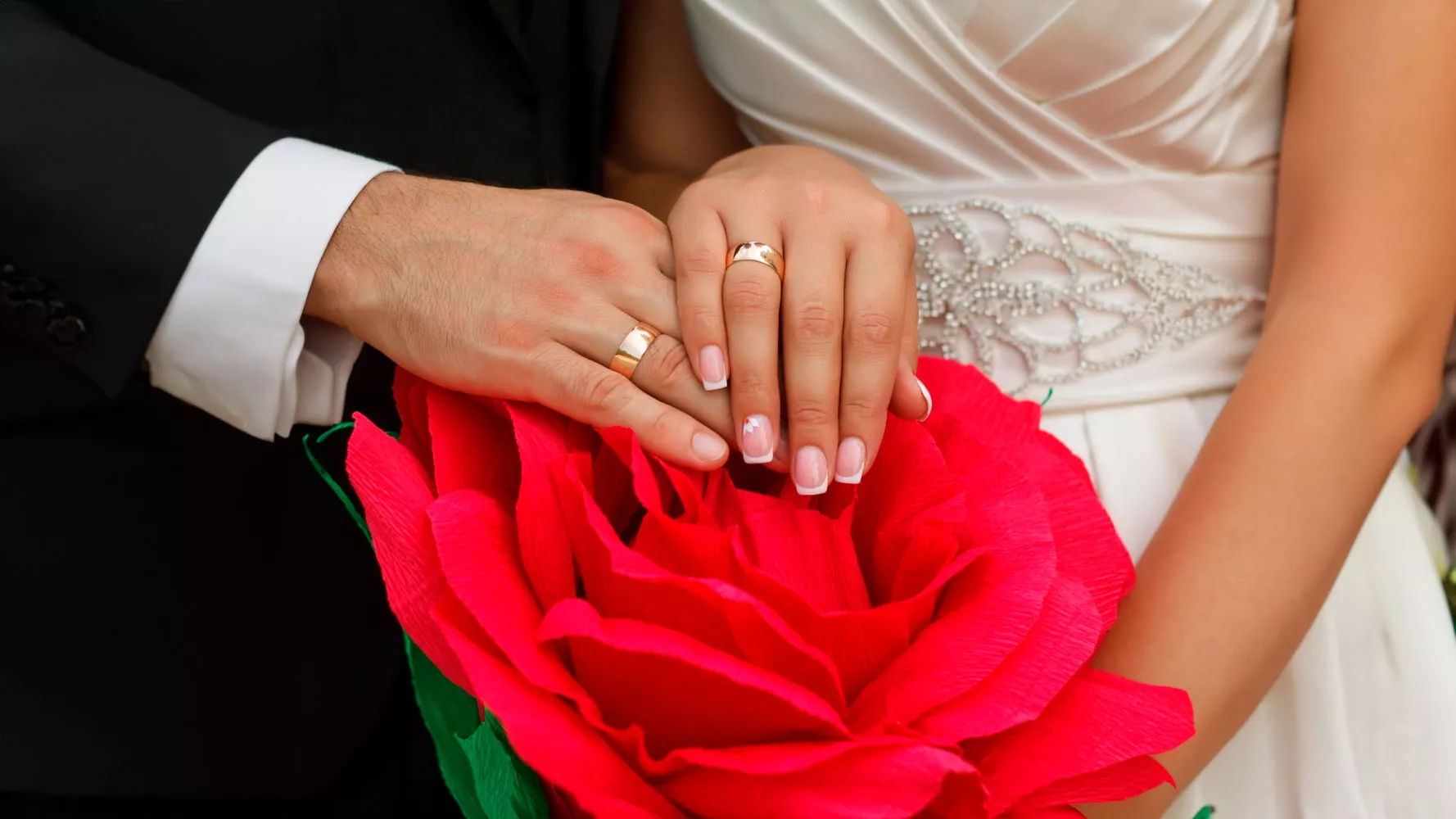 alianzas de boda clasica pareja de casados 1