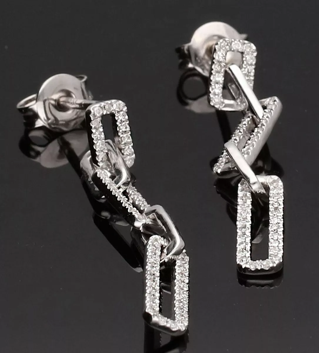 Pendientes oro blanco 18k con brillantes 243_470-00628 pendientes oro blanco 18k con brillantes fotografia sin recortar