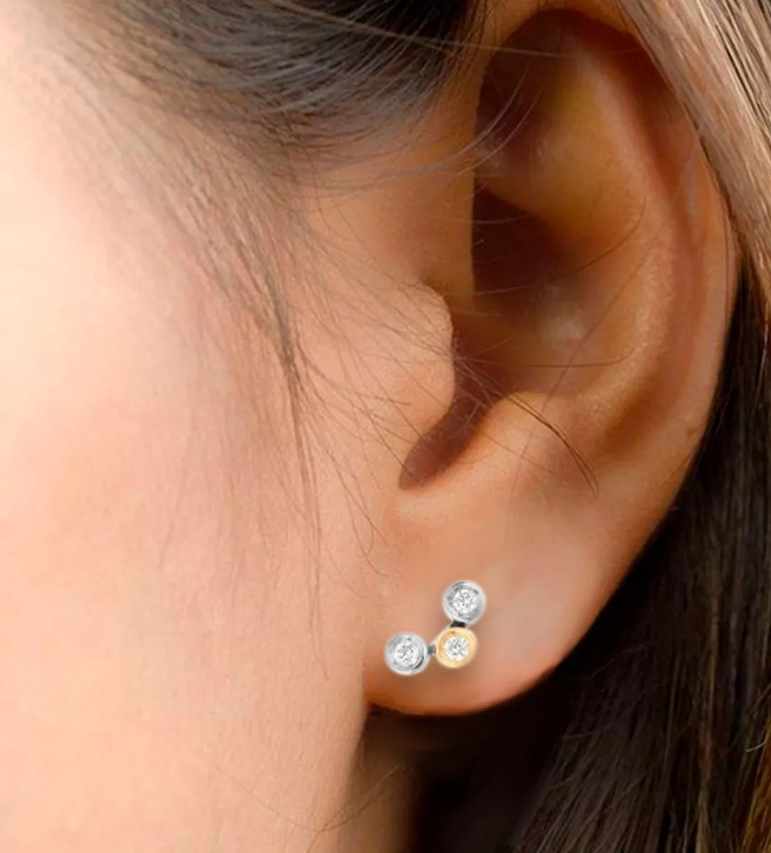 pendientes oro bicolor dos en uno vista modelo femenino