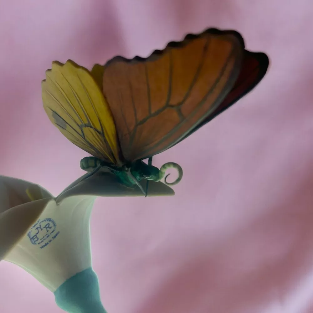 figura porcelana nuevo buen retiro mariposa amarilla 20 10