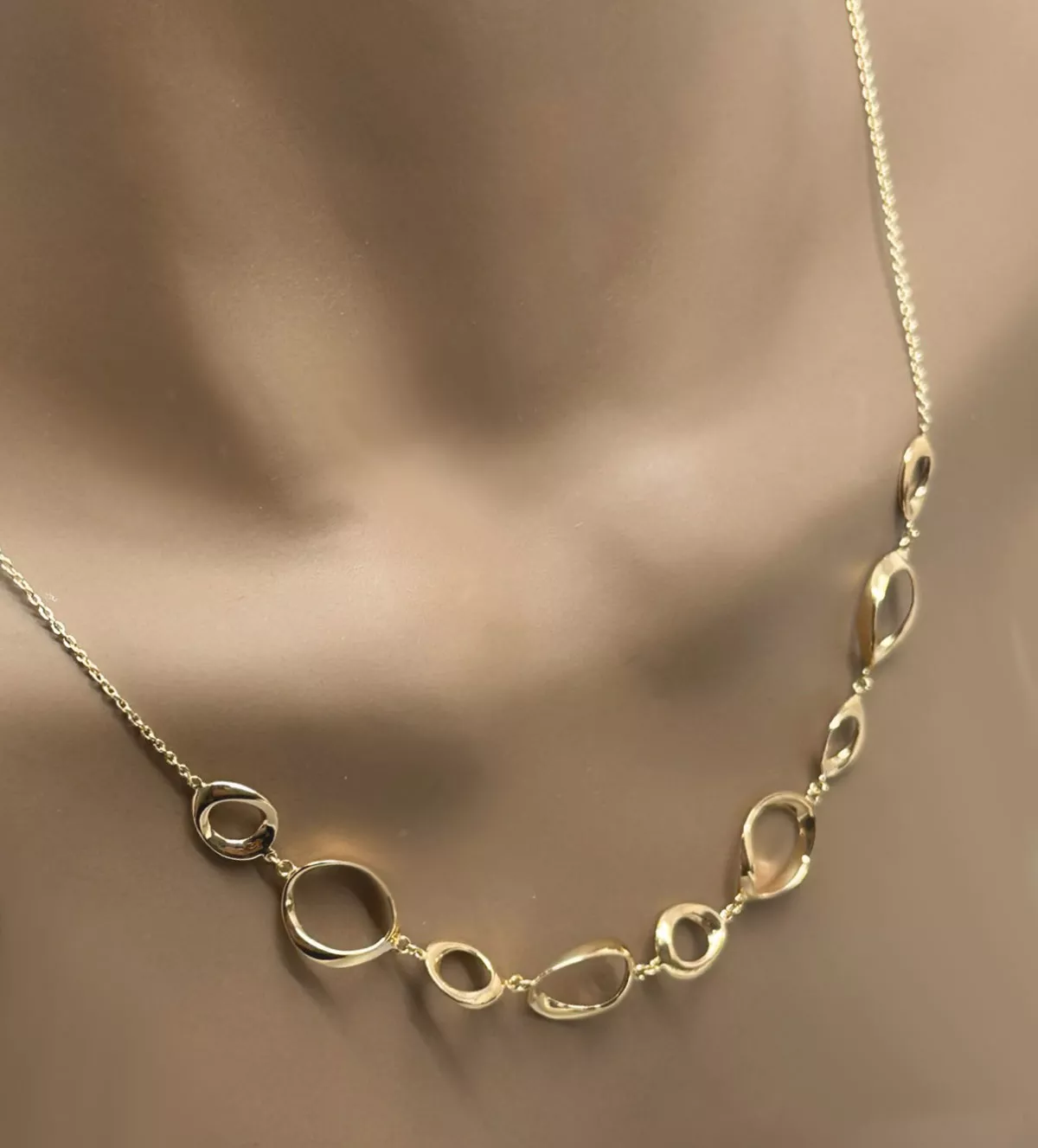 gargantilla de oro amarillo 18 ktes danza del sol maniqui