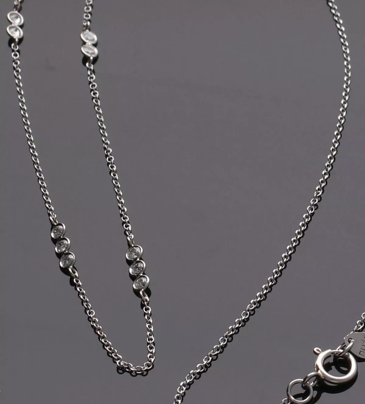 Gargantilla de oro blanco 18k con 10 brillantes "10 puntazos" gargantilla de oro blanco con 10 diamantes 10 puntazos sin retoque