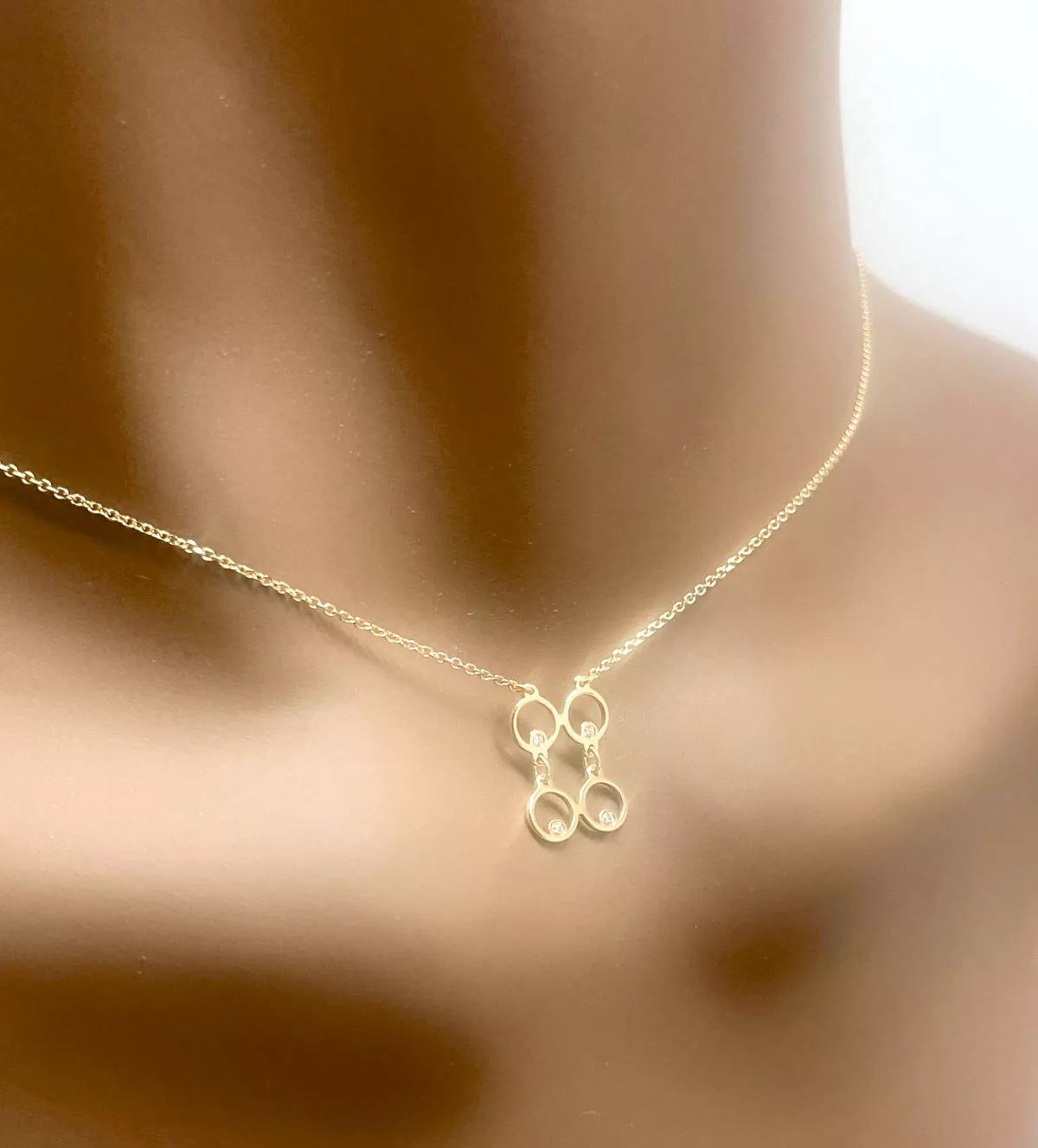 Gargantilla de oro 18k y diamantes "4 ojos" Gargantilla de oro 18k y diamantes "4 ojos" - Imagen 4