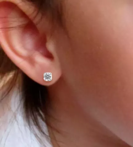 pendientes de oro blanco 18k con circones foto modelo niña