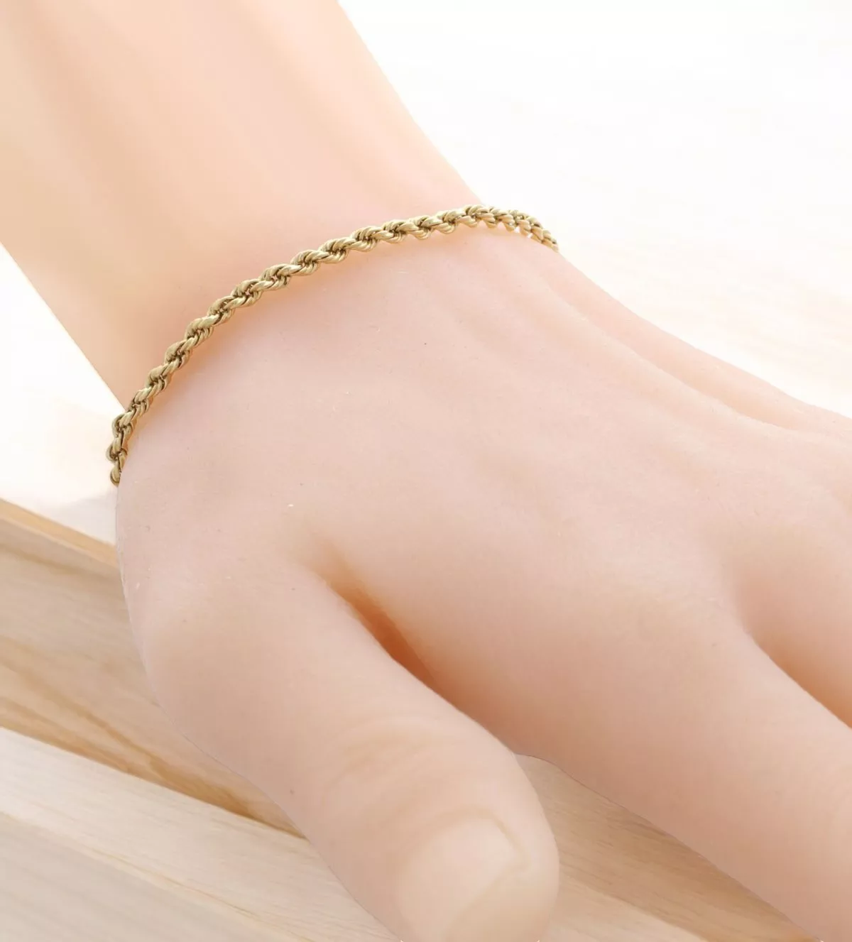 Pulsera de oro 18 ktes Cordón Salomónico de 20.50 cm. de largo pulsera de oro cordon salomonico modelo masculino