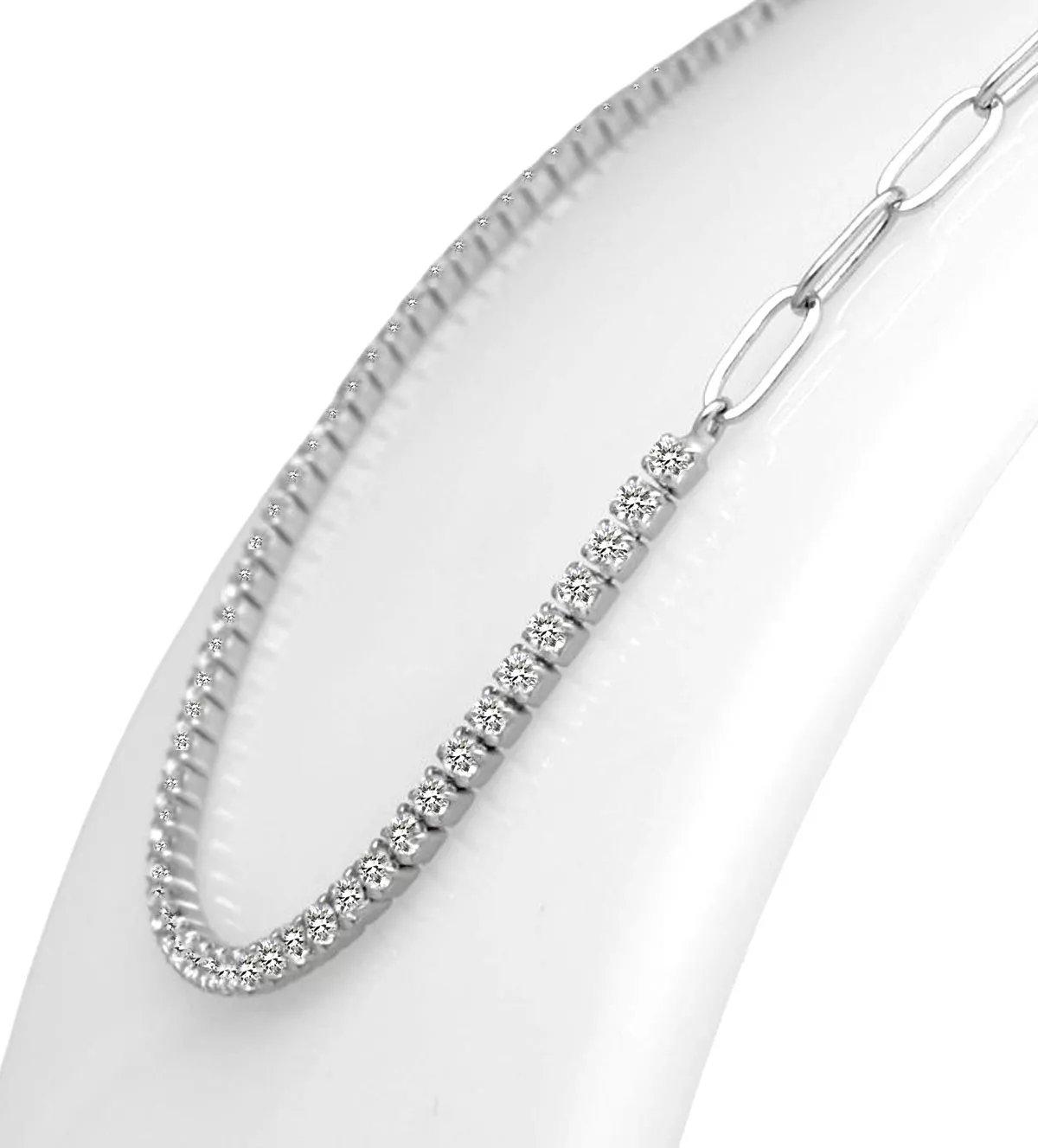 gargantilla de plata eslabones y circonitas foto en maniqui vista leteral