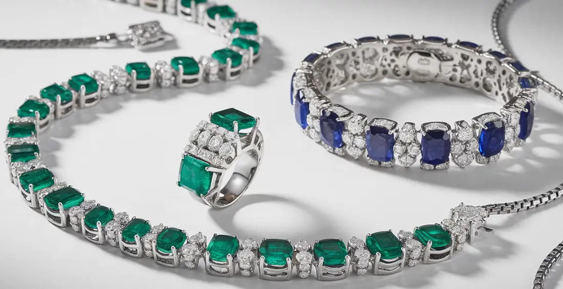 Tendencias de joyería navideña 2024: Elegancia y brillo para estas fiestas joyeria navidena 2024 4