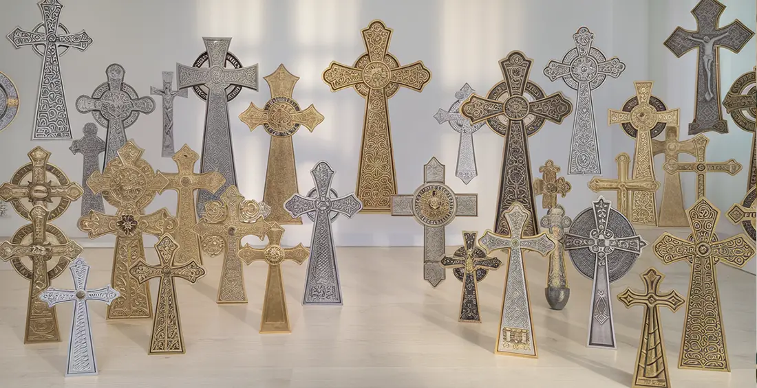 La simbología de las cruces: Joyas personalizadas en plata y oro La simbologia de las cruces 7