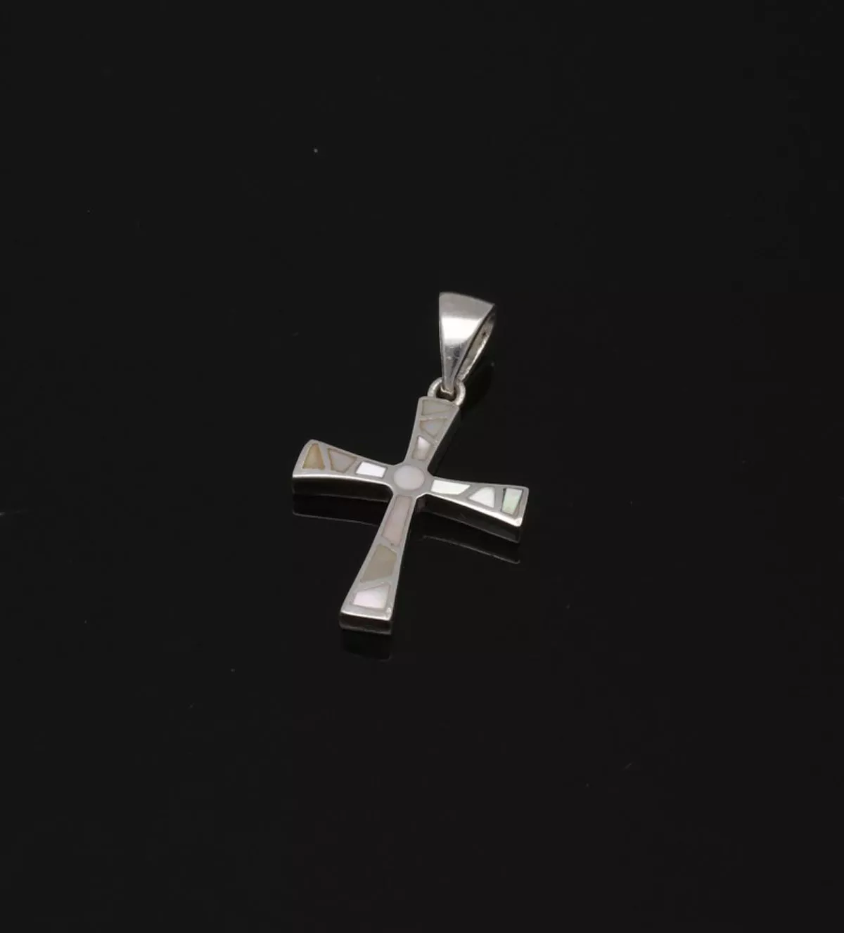 Cruz de plata "Mosaico" cruz de plata y nacar foto sin retoque