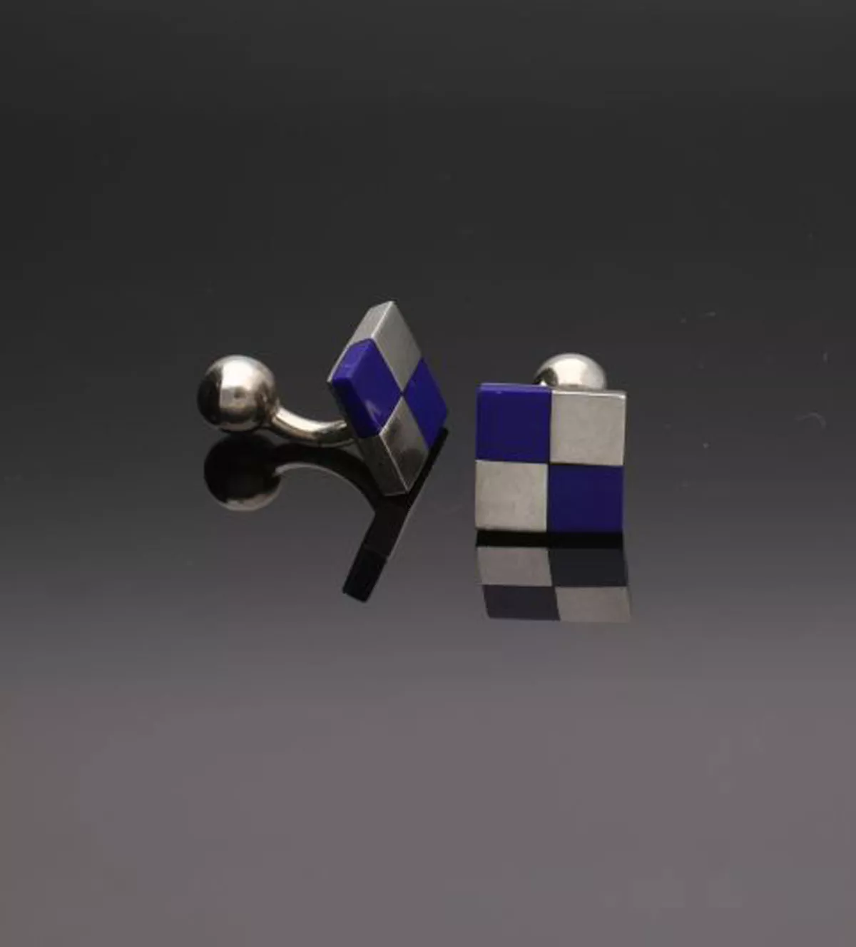 Gemelos de plata "Damero" gemelos de plata y lapislazuli foto sin retoque