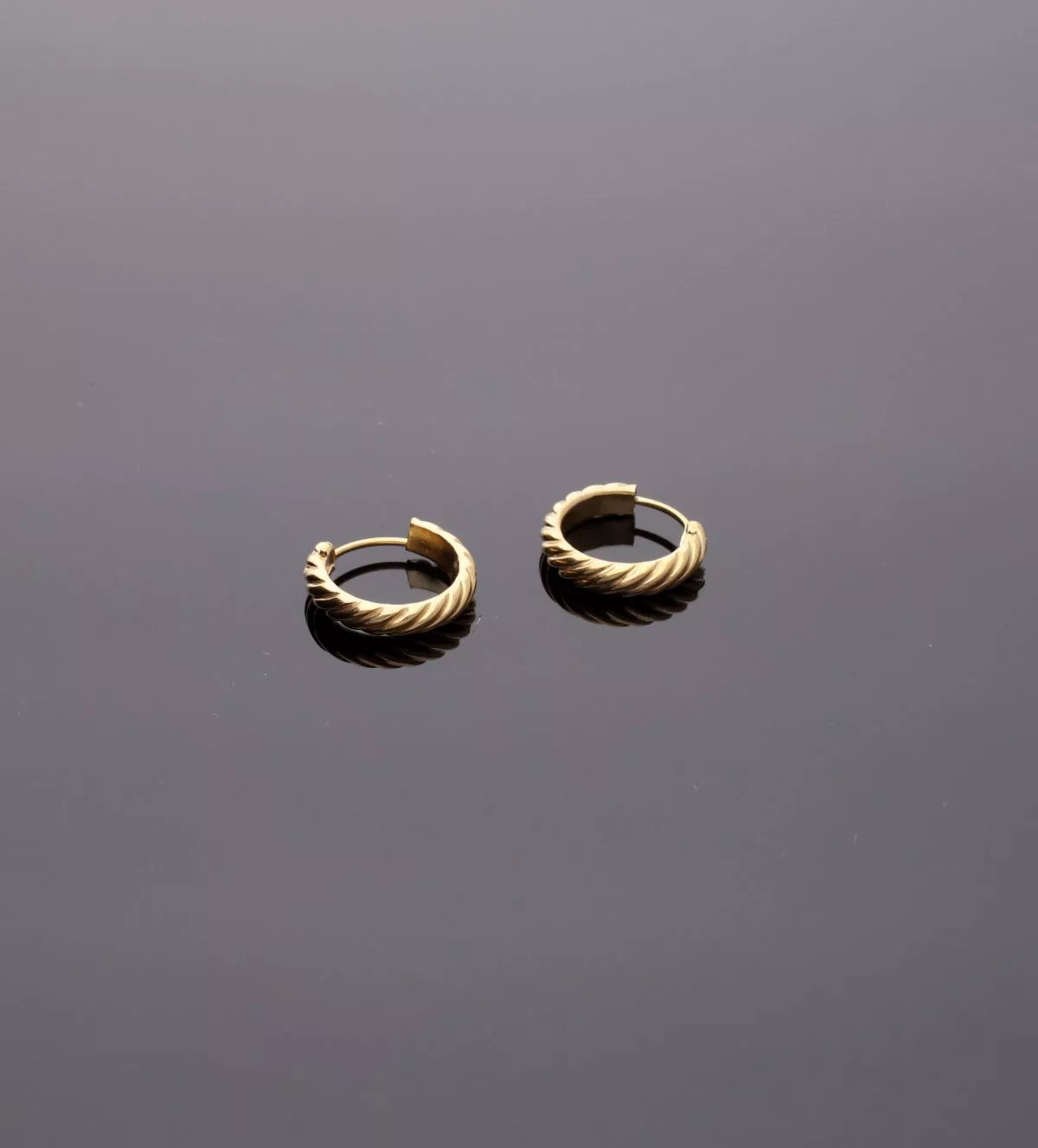 Pendientes de oro Criollas Gallonadas 12 mm. pendientes de oro gallones 13 mm. toma real sin ningun retoque