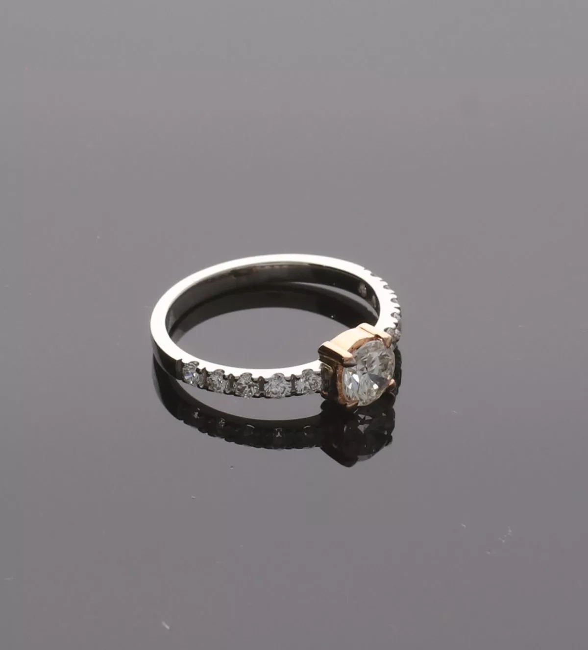 Anillo de compromiso oro blanco y rosa "ROSMARY" anillo de compromiso ROSMARY foto toma sin retoque