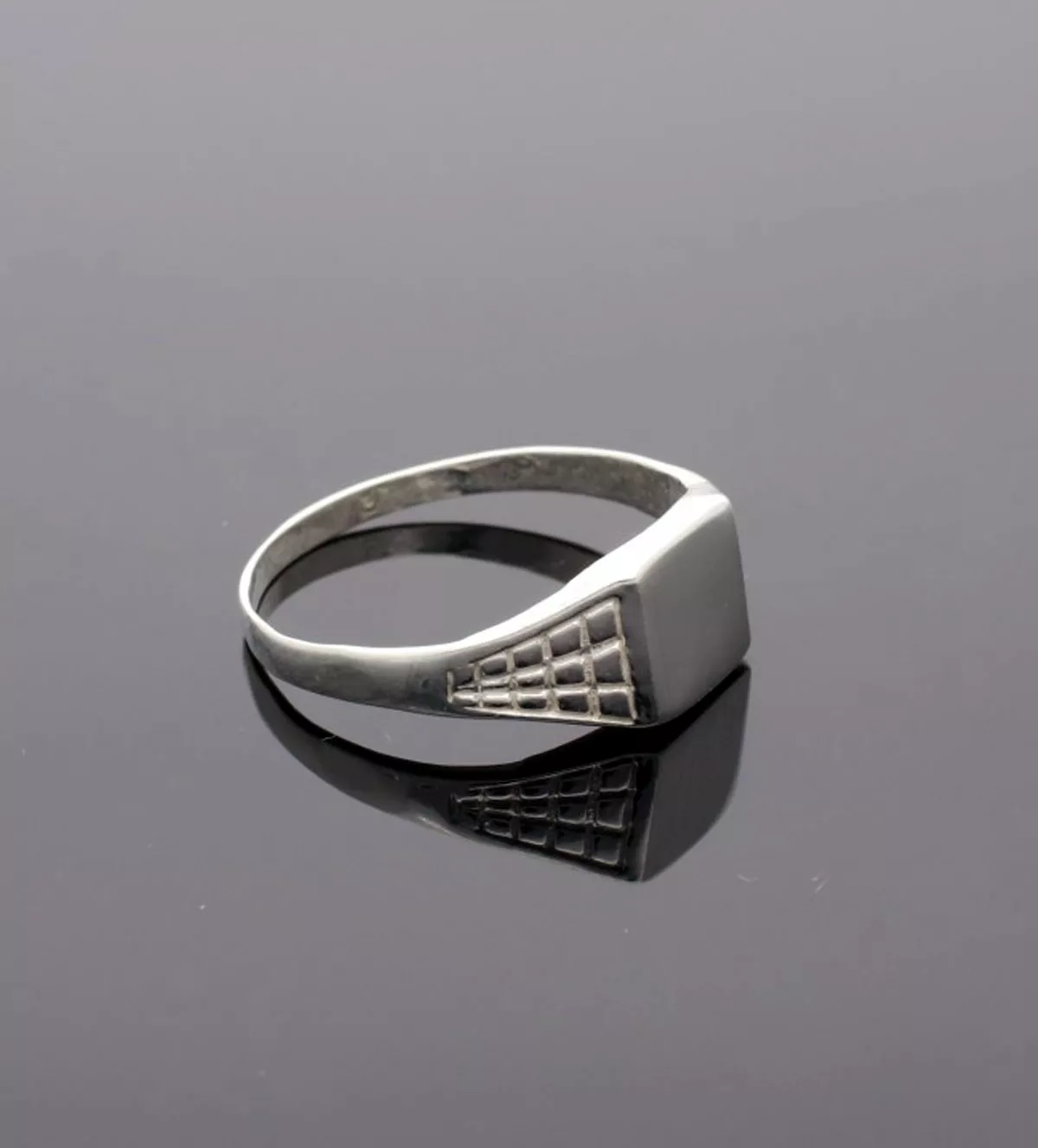 Anillo de plata sello KDT "Nelson" anillo de plata sello KDT vista sin retoques