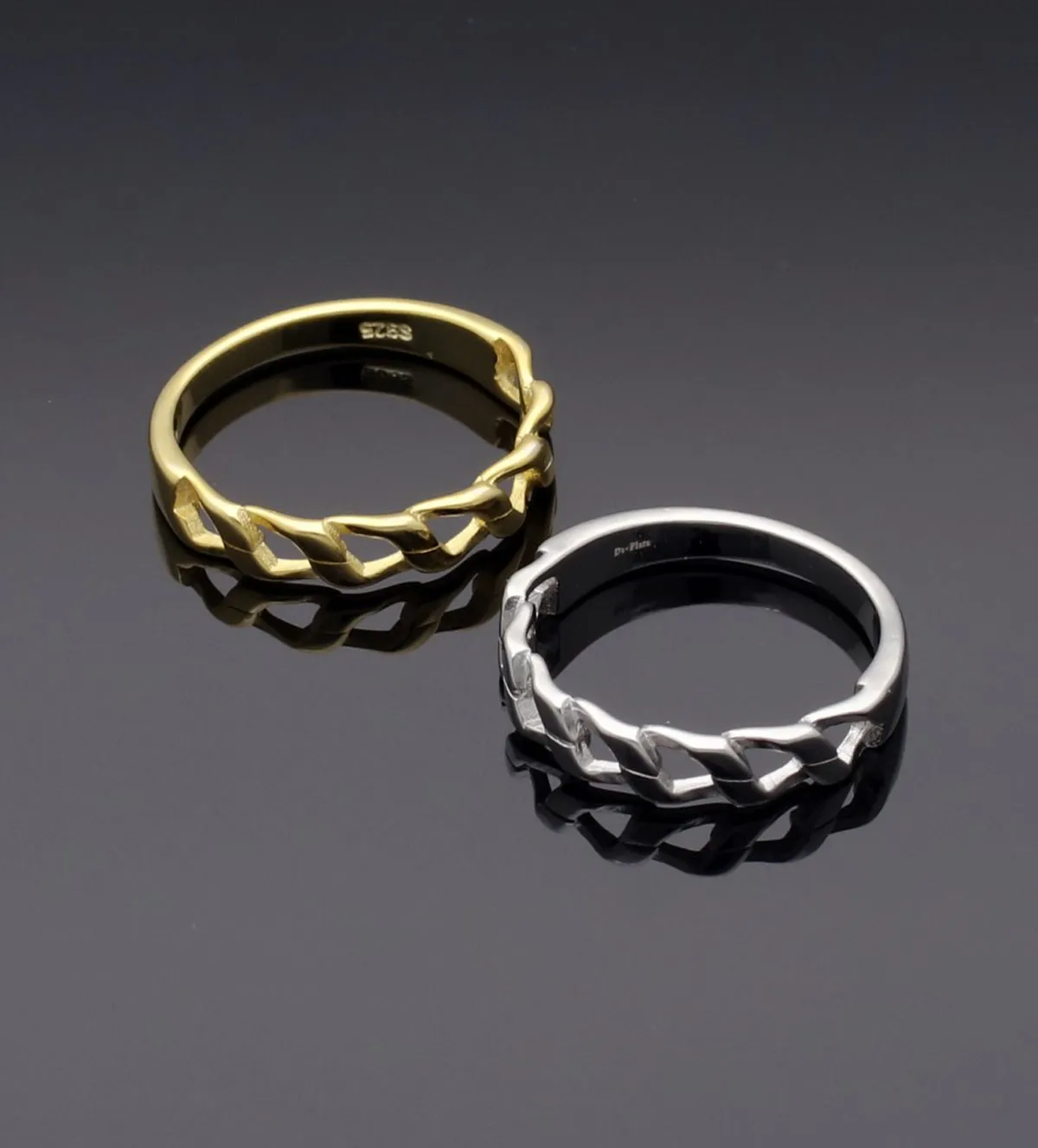 Anillo de plata eslabones barbados anillo de plata eslabones barbados foto principal version plata su color foto sin retoque