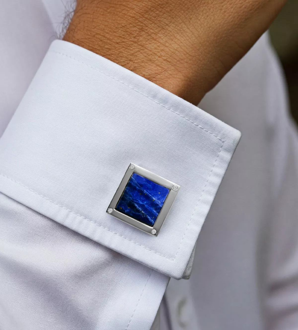 Gemelos de oro blanco y lapislázuli "Legado Azul" gemelos de oro blanco 18k con lapislazuli y diamantes vista modelo