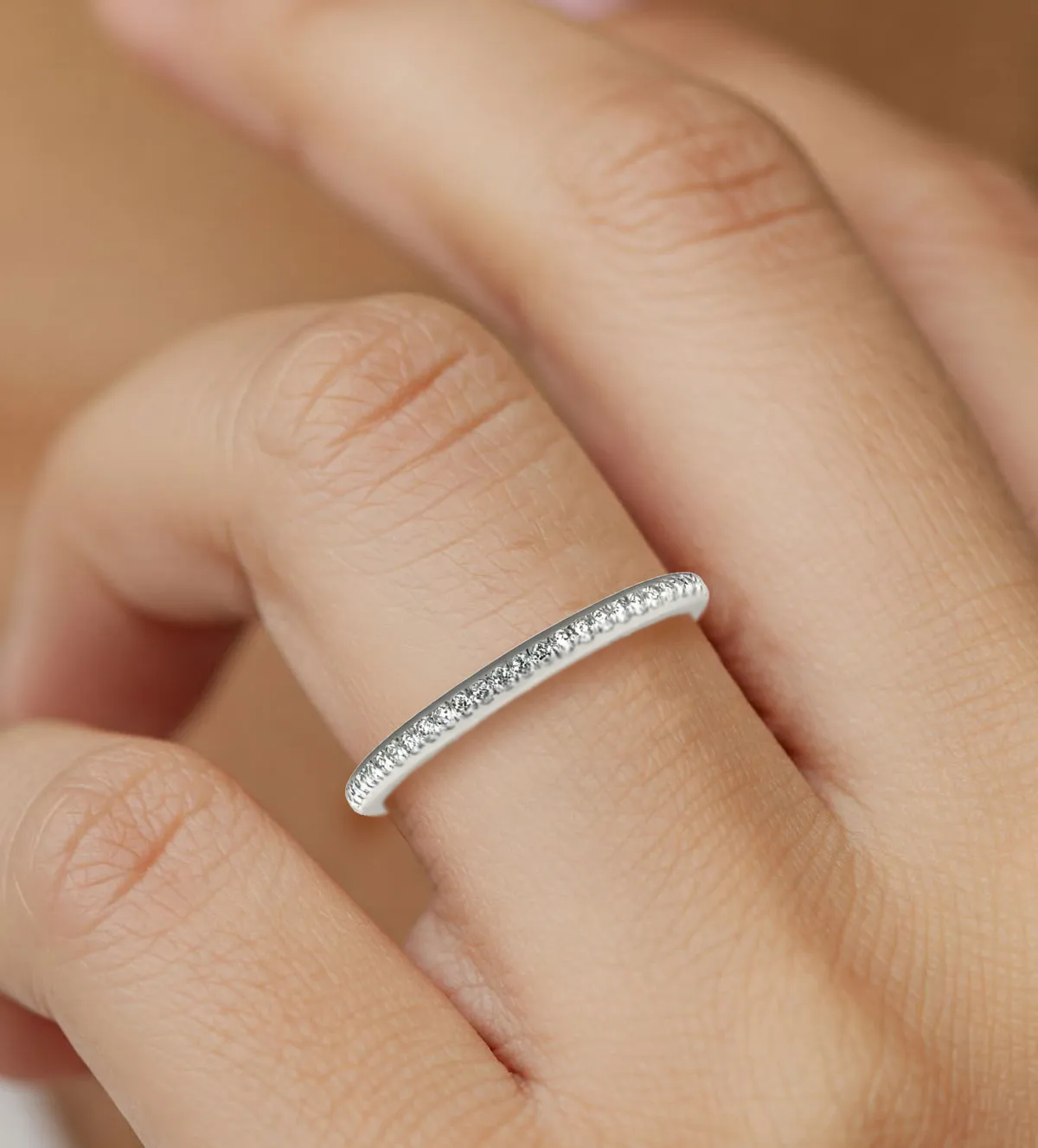 Alianza de oro blanco con 30 brillantes 0,114 ct anillo-de-compromiso-media-alianza-con-brillantes-323_1131 vista modelo