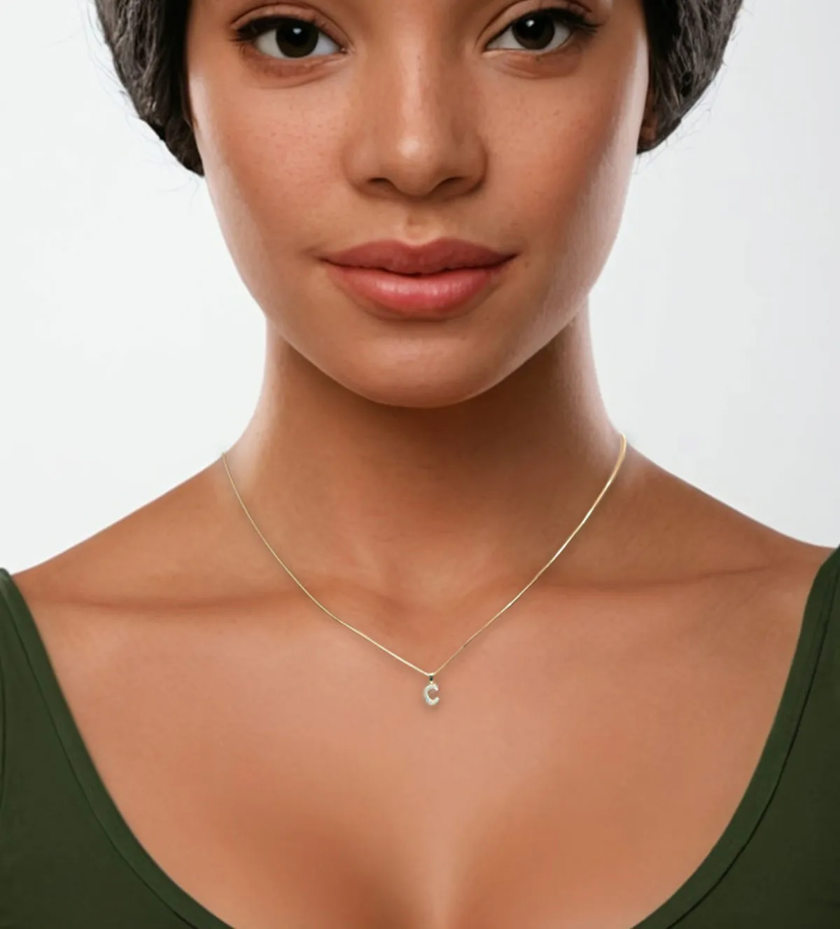 Gargantilla de oro 18k inicial con diamantes gargantilla oro y diamantes con inicial foto modelo IA