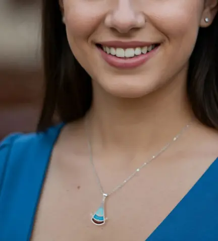 medalla-de-plata-virgen-del-rocio-226_SR109 foto mujer