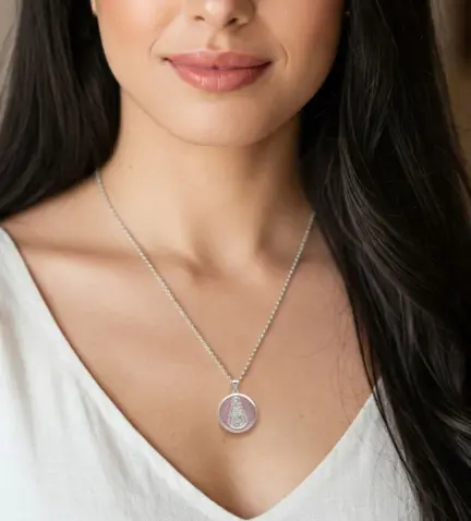 medalla-de-plata-virgen-del-rocio-esmalte-rosa-226_SE49EF modelo