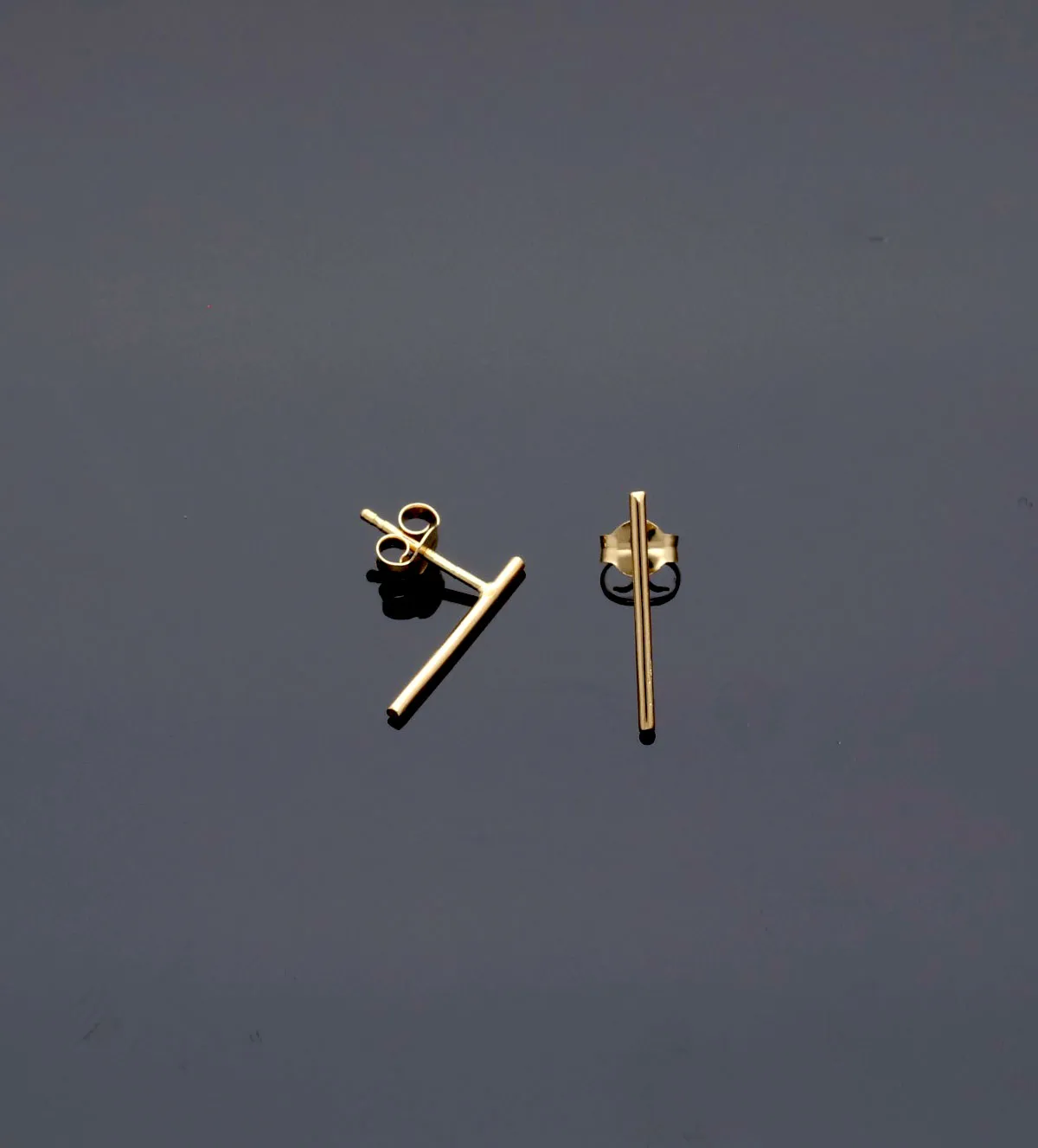 Pendientes de oro 030_NO-1 pendientes de oro unisex vista sin retoque alguno