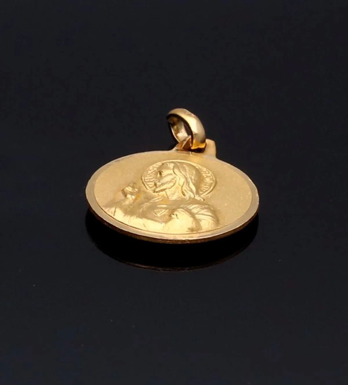 Medalla de oro 18k Escapulario Virgen del Carmen y Sagrado Corazón 036_25M24 medalla-de-oro-escapulario-036_BB_25M24 fondo negro sin retoque