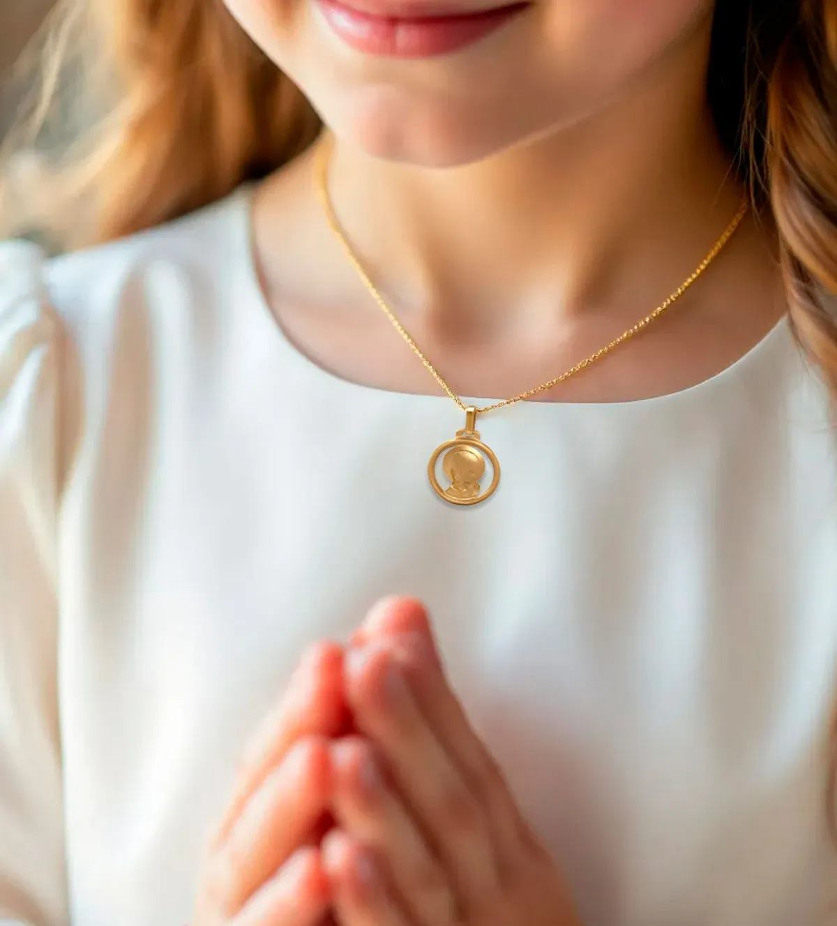 Medalla de oro Virgen Niña 036_BB_25M19 medalla-de-oro-virgen-nina-036_BB_25M19 modelo