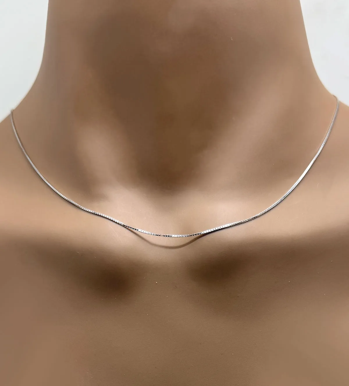 Cadena de oro 309_084-B cadena-de-oro-blanco-309_084-B busto